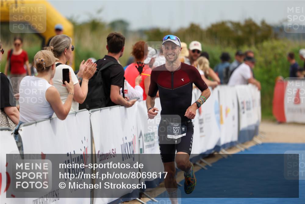 22.06.2025 - Viking Triathlon Michael Strokosch http://msf.ph/oto/8069617 22.06.2025 14:41:58 Ziel 527 meine-sportfotos.de