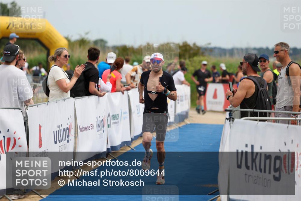 22.06.2025 - Viking Triathlon Michael Strokosch http://msf.ph/oto/8069644 22.06.2025 14:42:09 Ziel 125 meine-sportfotos.de