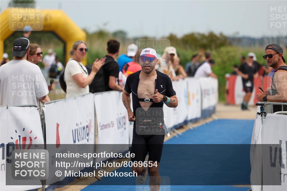 22.06.2025 - Viking Triathlon Michael Strokosch http://msf.ph/oto/8069654 22.06.2025 14:42:10 Ziel 125 meine-sportfotos.de