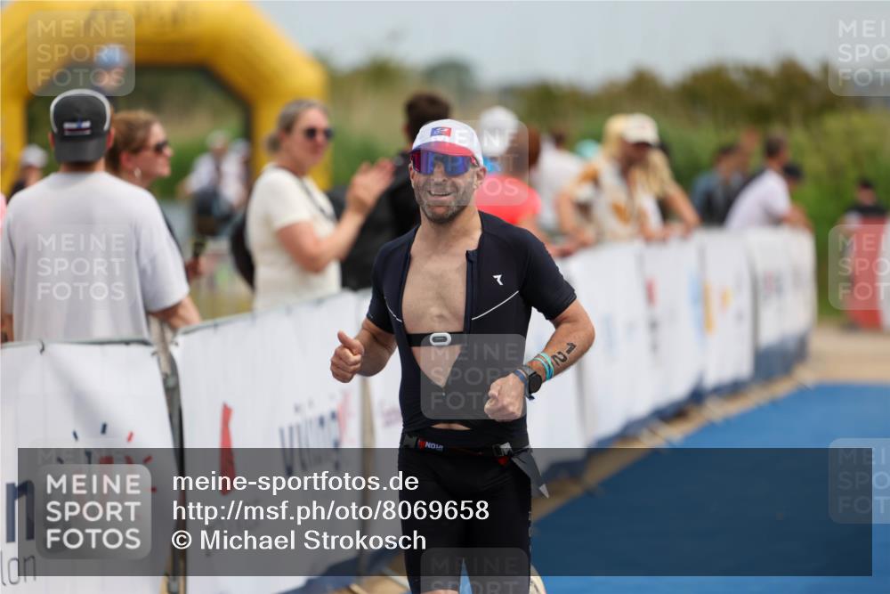 22.06.2025 - Viking Triathlon Michael Strokosch http://msf.ph/oto/8069658 22.06.2025 14:42:10 Ziel 125 meine-sportfotos.de