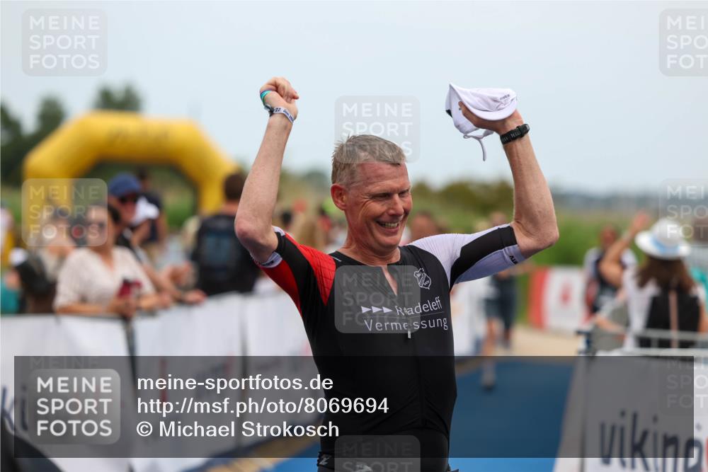22.06.2025 - Viking Triathlon Michael Strokosch http://msf.ph/oto/8069694 22.06.2025 15:18:24 Ziel 164, 235, 247, 300 meine-sportfotos.de