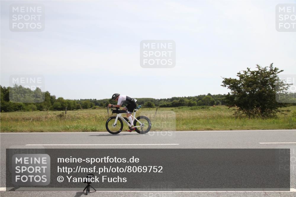 22.06.2025 - Viking Triathlon Yannick Fuchs http://msf.ph/oto/8069752 22.06.2025 12:11:43 Radfahren 13, 173, 314, 340, 427, 444, 458, 604 meine-sportfotos.de