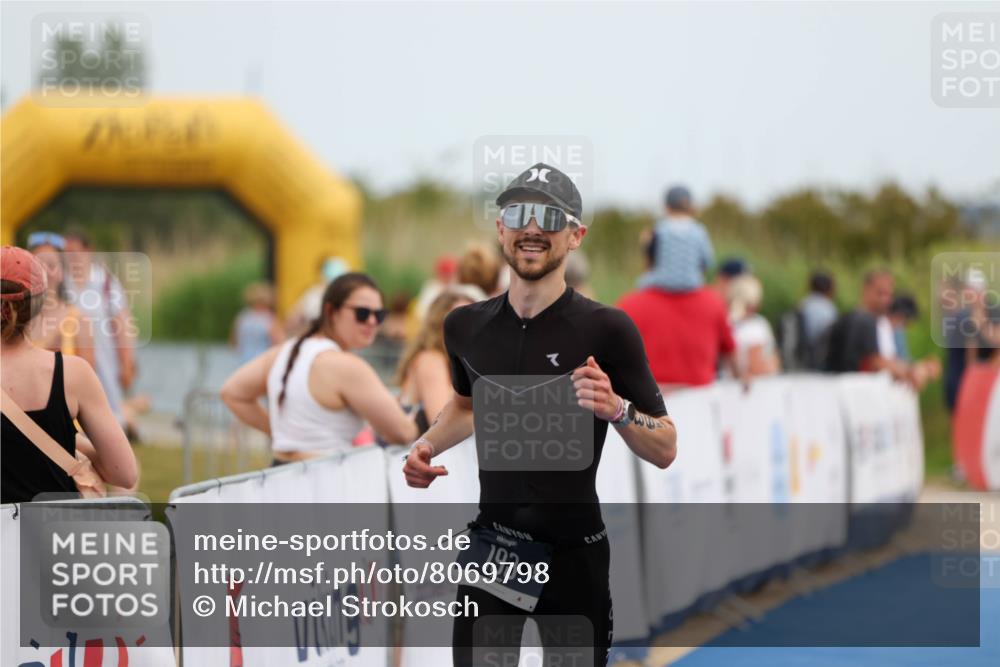 22.06.2025 - Viking Triathlon Michael Strokosch http://msf.ph/oto/8069798 22.06.2025 14:48:34 Ziel 193 meine-sportfotos.de