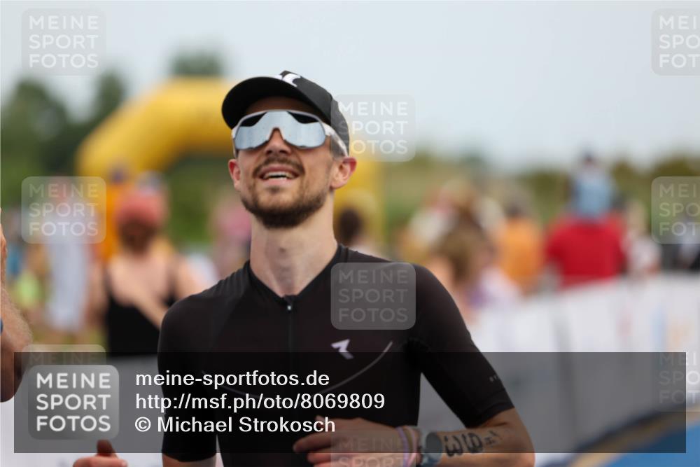 22.06.2025 - Viking Triathlon Michael Strokosch http://msf.ph/oto/8069809 22.06.2025 14:48:36 Ziel 193 meine-sportfotos.de