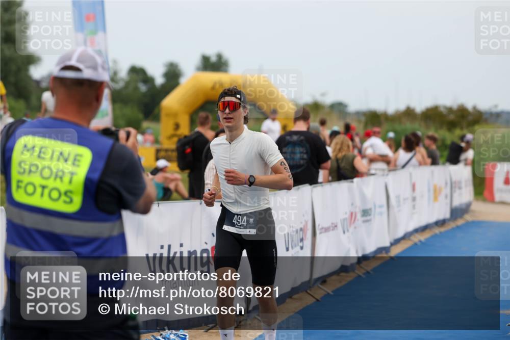 22.06.2025 - Viking Triathlon Michael Strokosch http://msf.ph/oto/8069821 22.06.2025 15:19:19 Ziel 494 meine-sportfotos.de