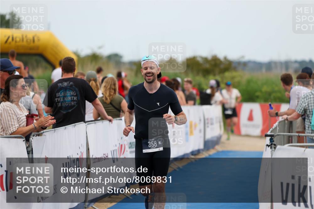 22.06.2025 - Viking Triathlon Michael Strokosch http://msf.ph/oto/8069831 22.06.2025 15:19:29 Ziel 358 meine-sportfotos.de