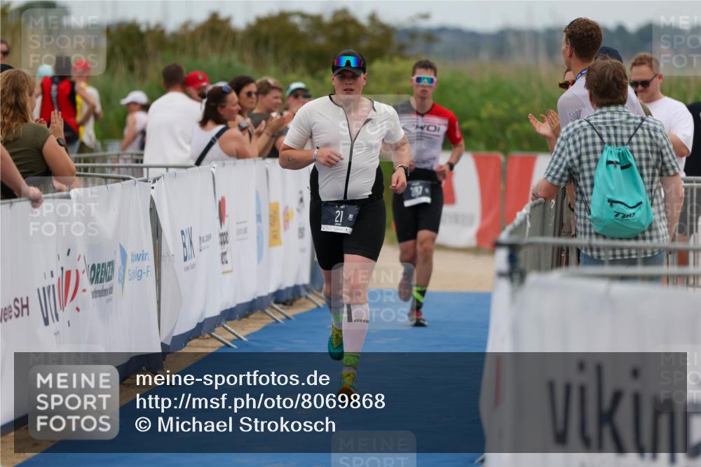 22.06.2025 - Viking Triathlon Michael Strokosch http://msf.ph/oto/8069868 22.06.2025 15:19:35 Ziel 21, 358, 387 meine-sportfotos.de