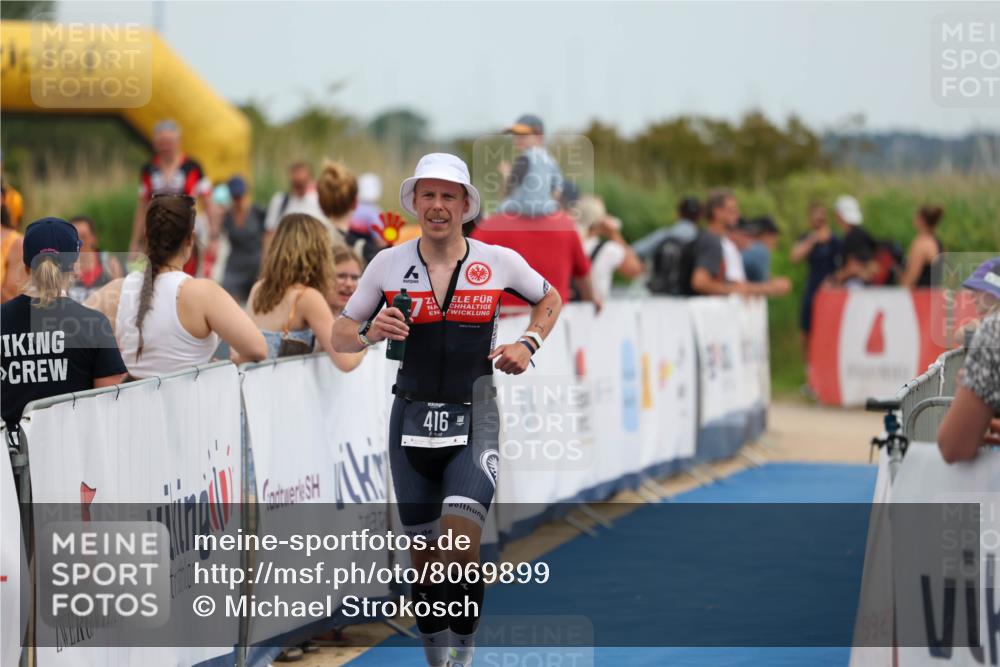 22.06.2025 - Viking Triathlon Michael Strokosch http://msf.ph/oto/8069899 22.06.2025 14:49:08 Ziel 416 meine-sportfotos.de