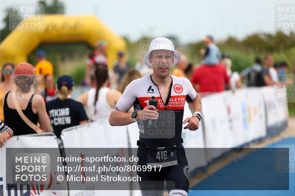 22.06.2025 - Viking Triathlon Michael Strokosch http://msf.ph/oto/8069917 22.06.2025 14:49:10 Ziel 416 meine-sportfotos.de
