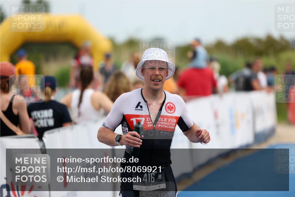 22.06.2025 - Viking Triathlon Michael Strokosch http://msf.ph/oto/8069921 22.06.2025 14:49:10 Ziel 416 meine-sportfotos.de