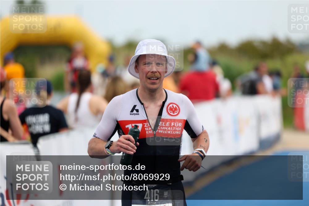 22.06.2025 - Viking Triathlon Michael Strokosch http://msf.ph/oto/8069929 22.06.2025 14:49:10 Ziel 416 meine-sportfotos.de