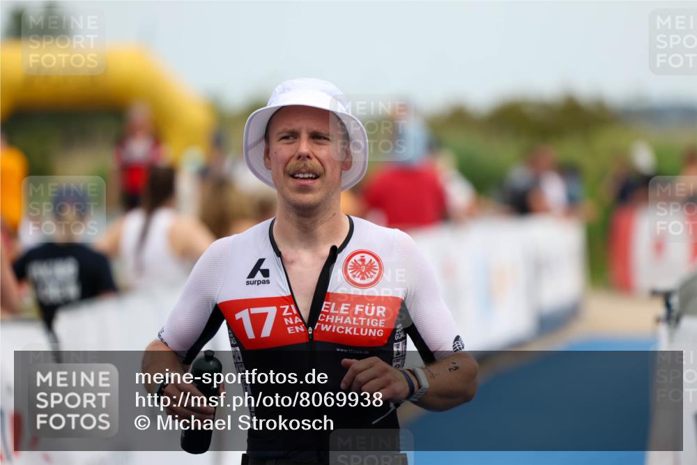 22.06.2025 - Viking Triathlon Michael Strokosch http://msf.ph/oto/8069938 22.06.2025 14:49:11 Ziel 416 meine-sportfotos.de