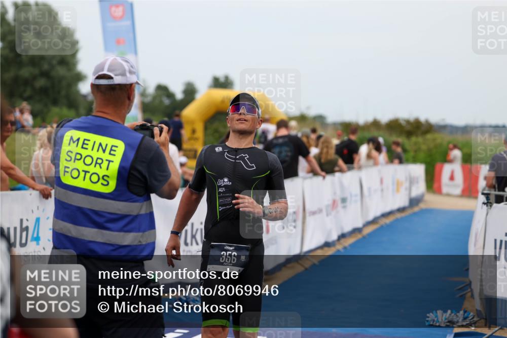 22.06.2025 - Viking Triathlon Michael Strokosch http://msf.ph/oto/8069946 22.06.2025 15:21:03 Ziel 356 meine-sportfotos.de