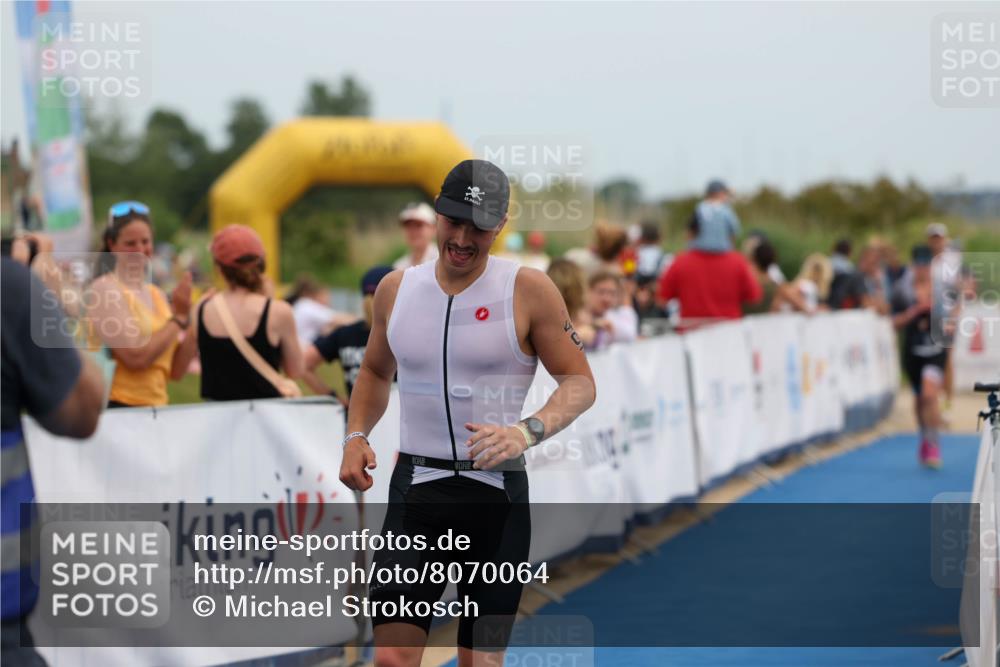 22.06.2025 - Viking Triathlon Michael Strokosch http://msf.ph/oto/8070064 22.06.2025 14:51:15 Ziel 12, 407 meine-sportfotos.de