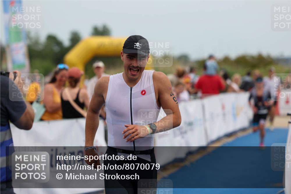 22.06.2025 - Viking Triathlon Michael Strokosch http://msf.ph/oto/8070079 22.06.2025 14:51:16 Ziel 12, 407, 555 meine-sportfotos.de