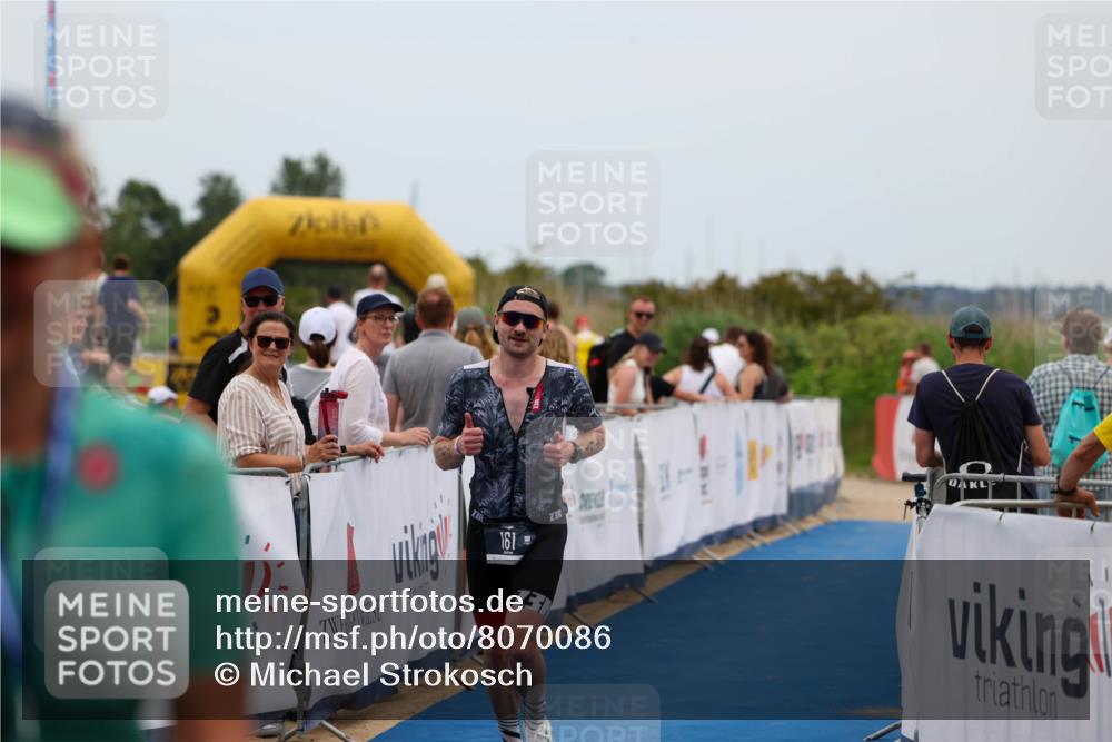 22.06.2025 - Viking Triathlon Michael Strokosch http://msf.ph/oto/8070086 22.06.2025 15:22:37 Ziel 161 meine-sportfotos.de