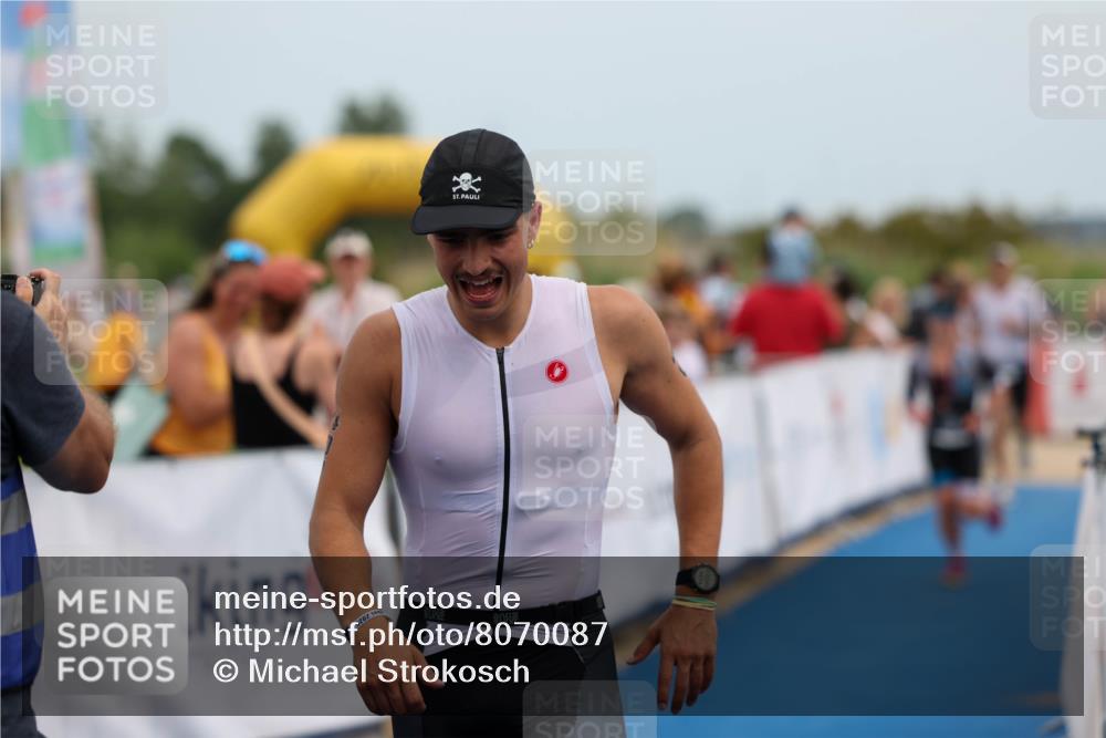 22.06.2025 - Viking Triathlon Michael Strokosch http://msf.ph/oto/8070087 22.06.2025 14:51:16 Ziel 12, 407, 555 meine-sportfotos.de