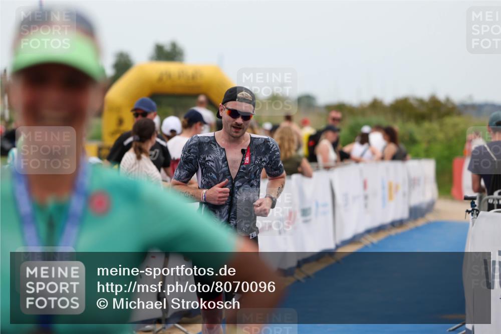 22.06.2025 - Viking Triathlon Michael Strokosch http://msf.ph/oto/8070096 22.06.2025 15:22:38 Ziel 161 meine-sportfotos.de