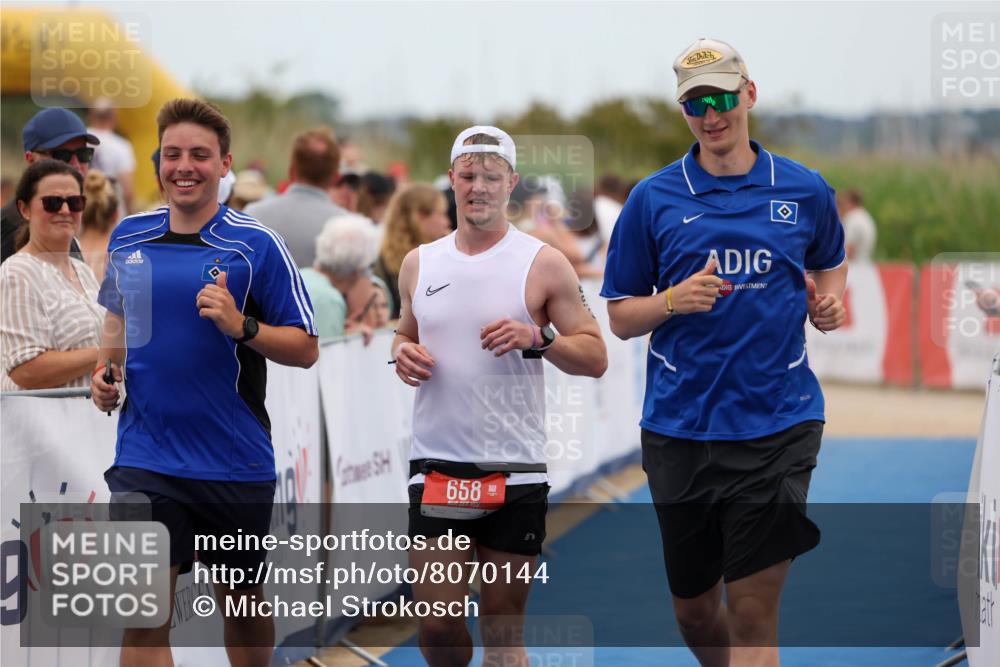 22.06.2025 - Viking Triathlon Michael Strokosch http://msf.ph/oto/8070144 22.06.2025 15:22:57 Ziel 658 meine-sportfotos.de