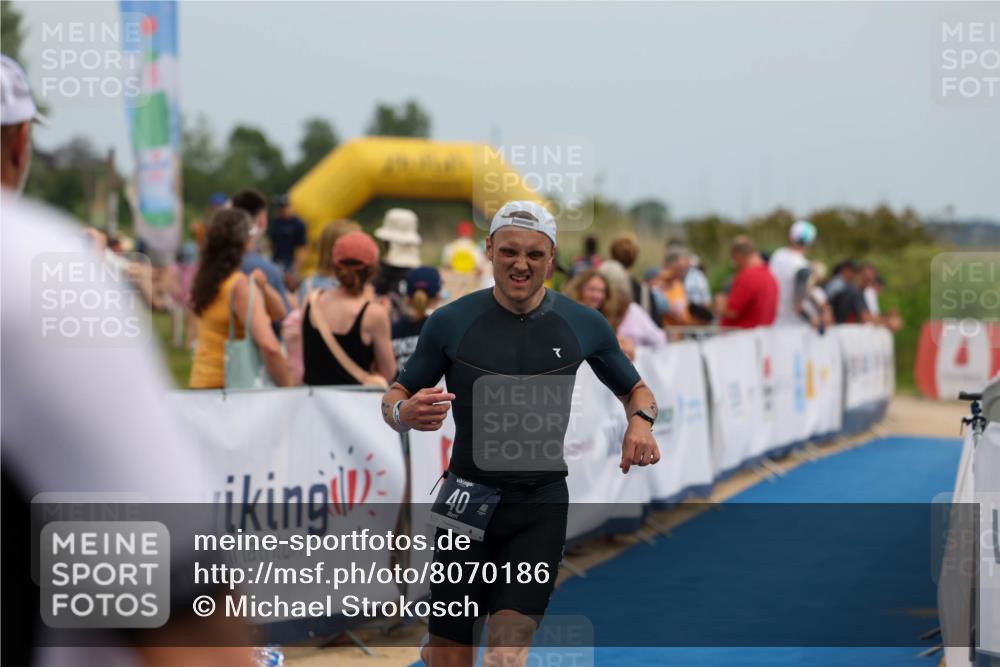 22.06.2025 - Viking Triathlon Michael Strokosch http://msf.ph/oto/8070186 22.06.2025 14:53:07 Ziel 40 meine-sportfotos.de