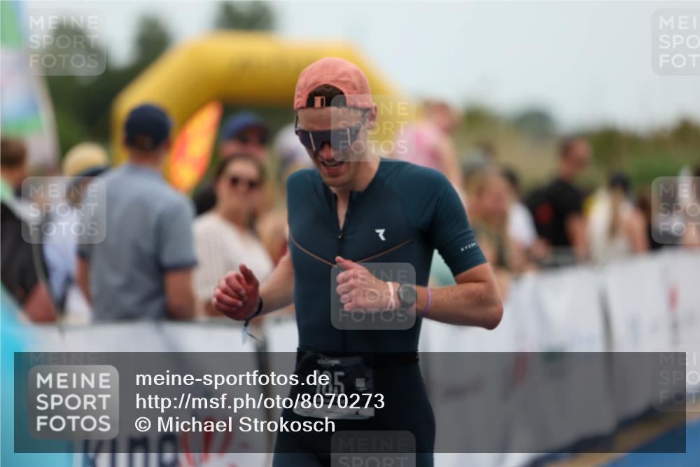 22.06.2025 - Viking Triathlon Michael Strokosch http://msf.ph/oto/8070273 22.06.2025 15:24:28 Ziel 185 meine-sportfotos.de