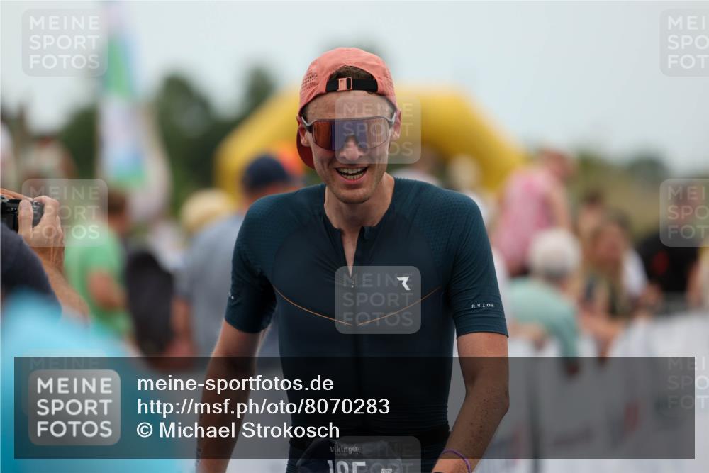 22.06.2025 - Viking Triathlon Michael Strokosch http://msf.ph/oto/8070283 22.06.2025 15:24:29 Ziel 185 meine-sportfotos.de