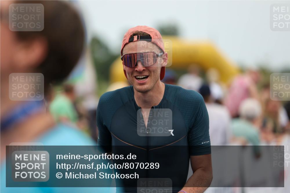 22.06.2025 - Viking Triathlon Michael Strokosch http://msf.ph/oto/8070289 22.06.2025 15:24:29 Ziel 185 meine-sportfotos.de