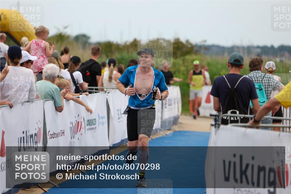 22.06.2025 - Viking Triathlon Michael Strokosch http://msf.ph/oto/8070298 22.06.2025 15:24:37 Ziel 298 meine-sportfotos.de