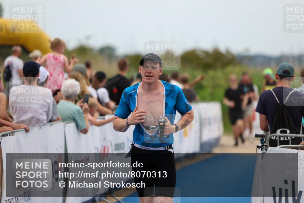22.06.2025 - Viking Triathlon Michael Strokosch http://msf.ph/oto/8070313 22.06.2025 15:24:38 Ziel 298 meine-sportfotos.de