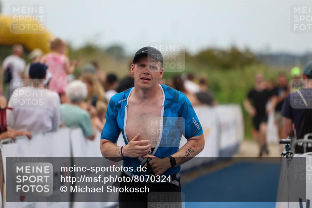 22.06.2025 - Viking Triathlon Michael Strokosch http://msf.ph/oto/8070324 22.06.2025 15:24:39 Ziel 298 meine-sportfotos.de