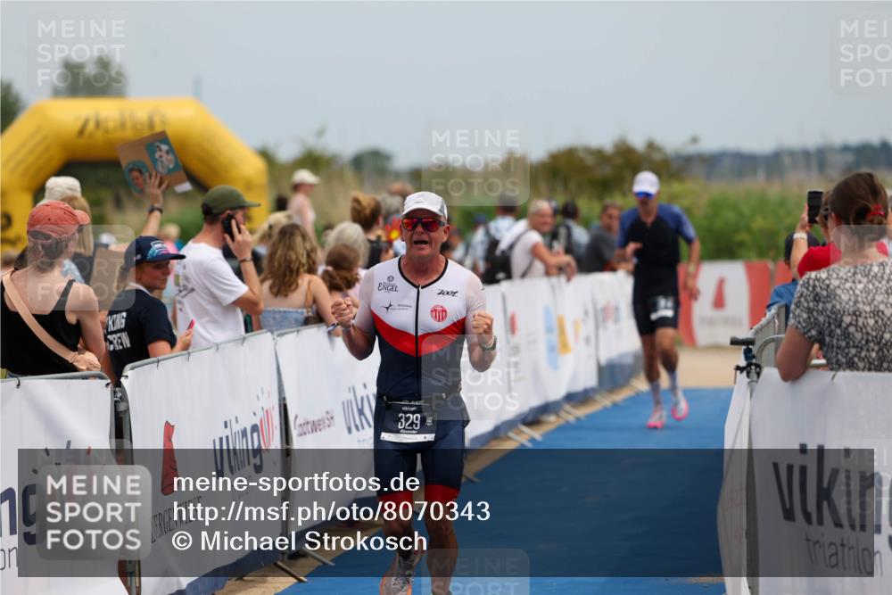 22.06.2025 - Viking Triathlon Michael Strokosch http://msf.ph/oto/8070343 22.06.2025 14:53:44 Ziel 329 meine-sportfotos.de