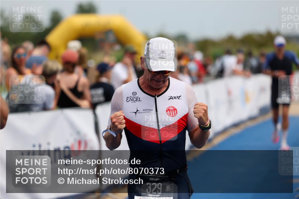 22.06.2025 - Viking Triathlon Michael Strokosch http://msf.ph/oto/8070373 22.06.2025 14:53:46 Ziel 329, 478 meine-sportfotos.de