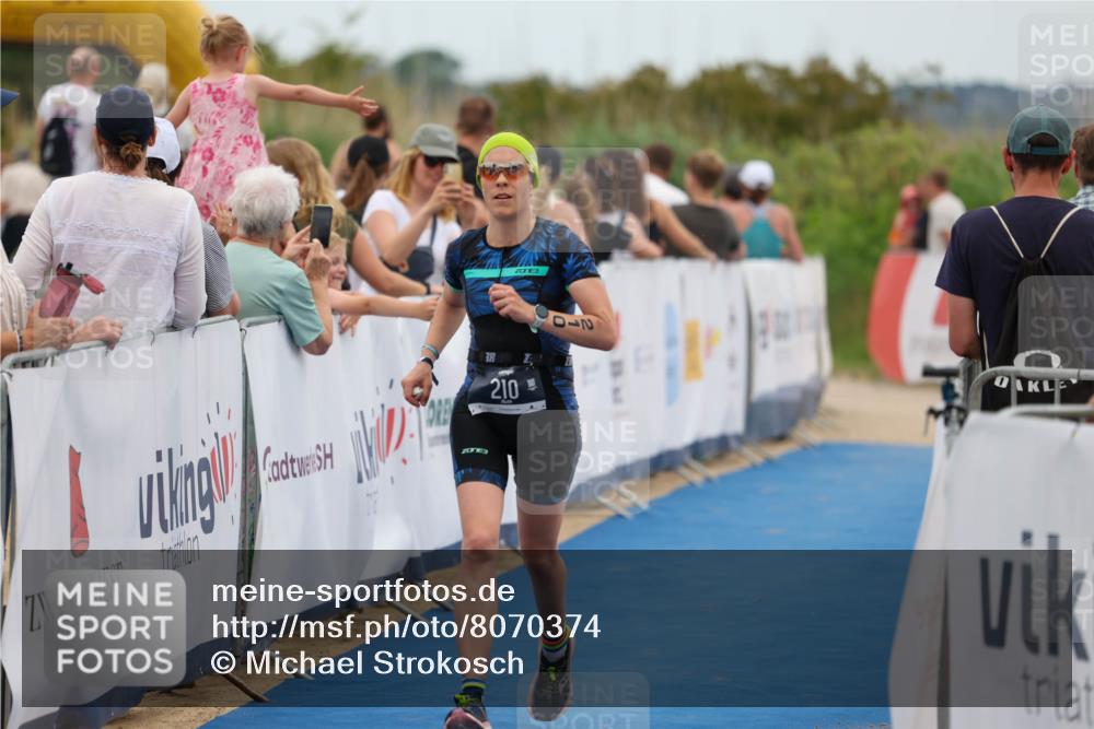 22.06.2025 - Viking Triathlon Michael Strokosch http://msf.ph/oto/8070374 22.06.2025 15:24:48 Ziel 210, 607 meine-sportfotos.de