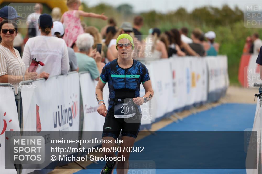 22.06.2025 - Viking Triathlon Michael Strokosch http://msf.ph/oto/8070382 22.06.2025 15:24:49 Ziel 210, 607 meine-sportfotos.de