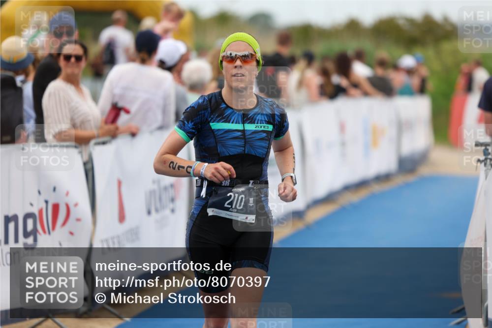 22.06.2025 - Viking Triathlon Michael Strokosch http://msf.ph/oto/8070397 22.06.2025 15:24:50 Ziel 210, 607 meine-sportfotos.de