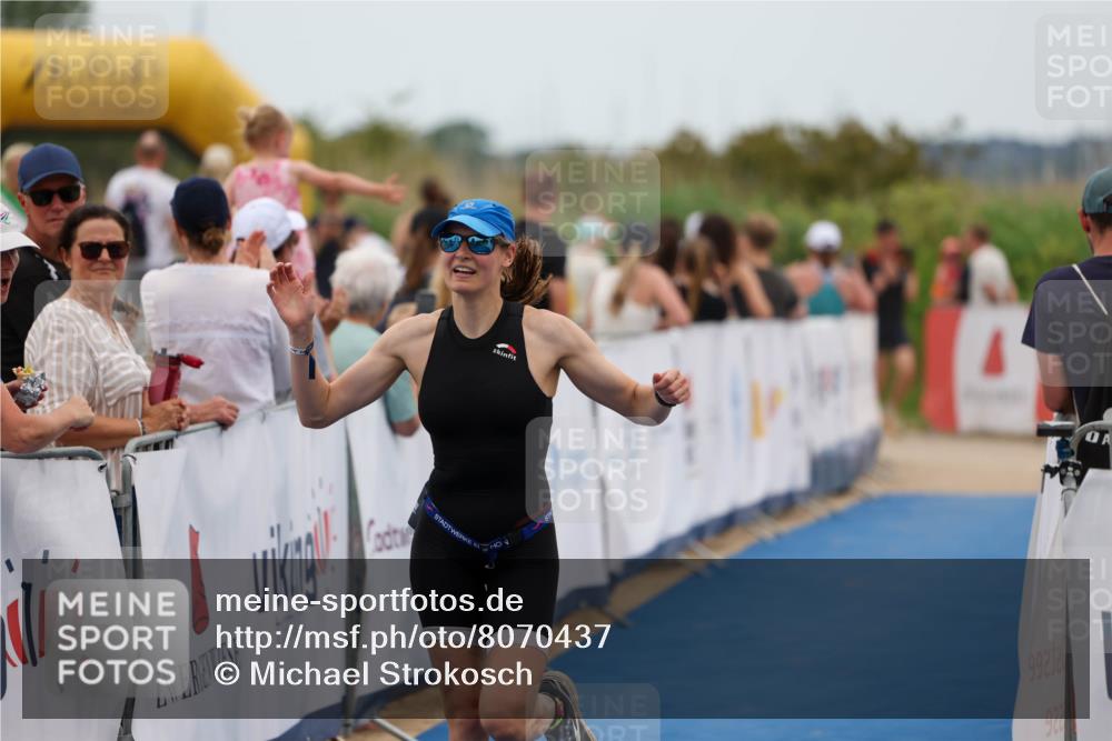 22.06.2025 - Viking Triathlon Michael Strokosch http://msf.ph/oto/8070437 22.06.2025 15:24:57 Ziel 200 meine-sportfotos.de