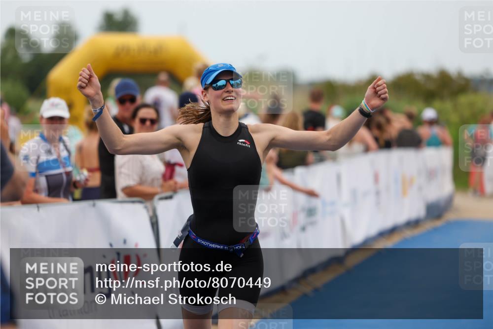 22.06.2025 - Viking Triathlon Michael Strokosch http://msf.ph/oto/8070449 22.06.2025 15:24:58 Ziel 200 meine-sportfotos.de