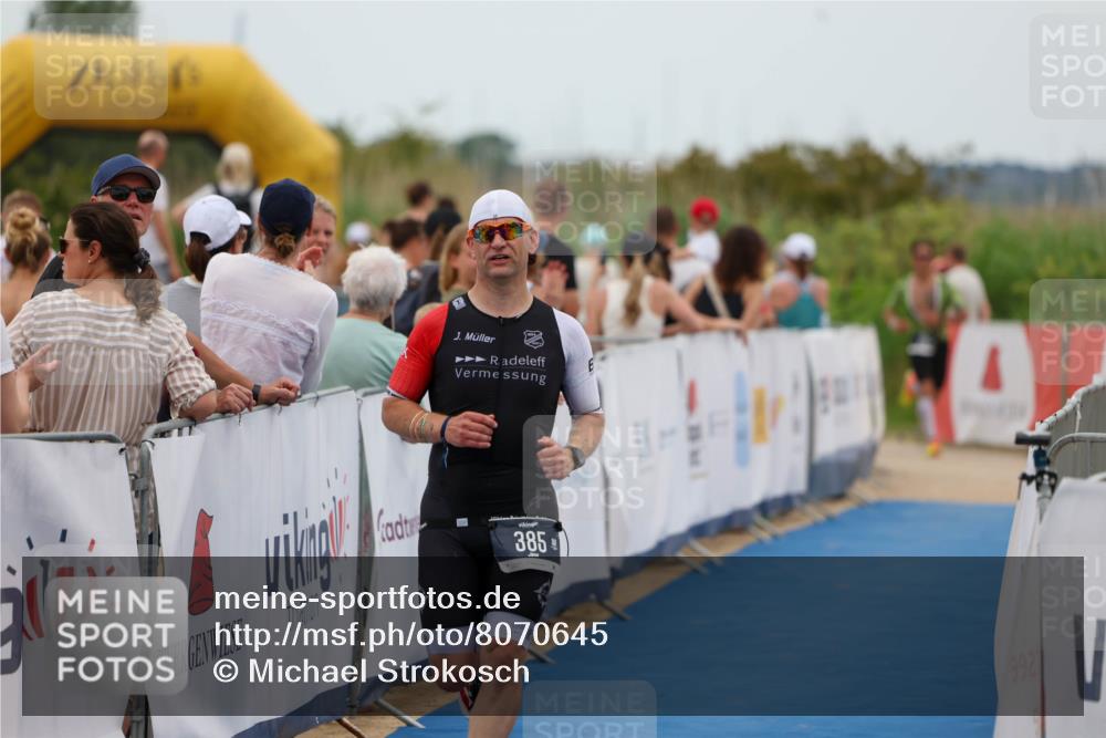 22.06.2025 - Viking Triathlon Michael Strokosch http://msf.ph/oto/8070645 22.06.2025 15:26:39 Ziel 385 meine-sportfotos.de