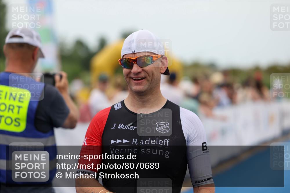 22.06.2025 - Viking Triathlon Michael Strokosch http://msf.ph/oto/8070689 22.06.2025 15:26:42 Ziel 220, 385 meine-sportfotos.de