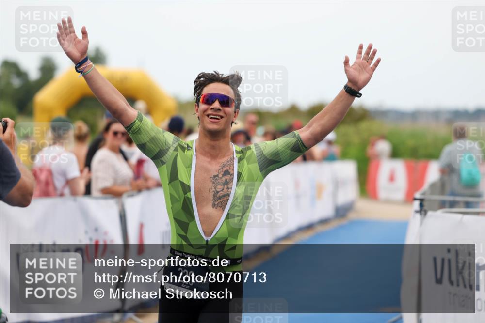 22.06.2025 - Viking Triathlon Michael Strokosch http://msf.ph/oto/8070713 22.06.2025 15:26:48 Ziel 220 meine-sportfotos.de