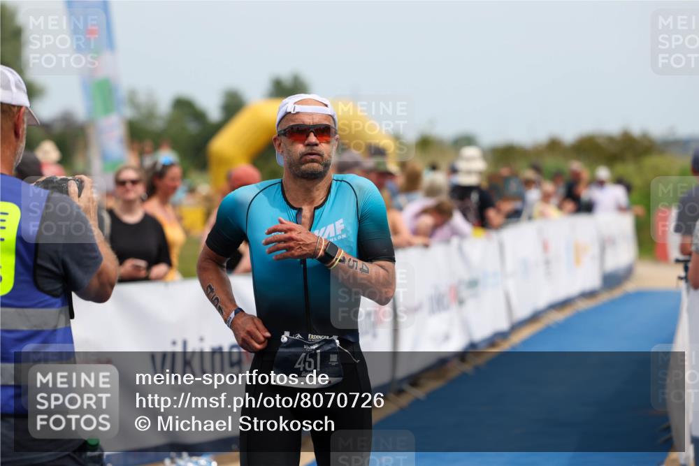 22.06.2025 - Viking Triathlon Michael Strokosch http://msf.ph/oto/8070726 22.06.2025 14:57:28 Ziel 451 meine-sportfotos.de