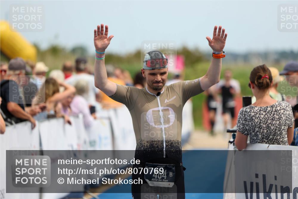 22.06.2025 - Viking Triathlon Michael Strokosch http://msf.ph/oto/8070769 22.06.2025 14:58:39 Ziel 233, 464 meine-sportfotos.de
