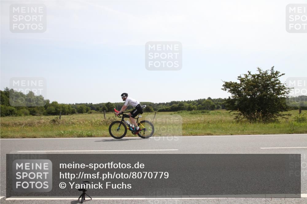 22.06.2025 - Viking Triathlon Yannick Fuchs http://msf.ph/oto/8070779 22.06.2025 11:44:03 Radfahren 6, 31, 396 meine-sportfotos.de
