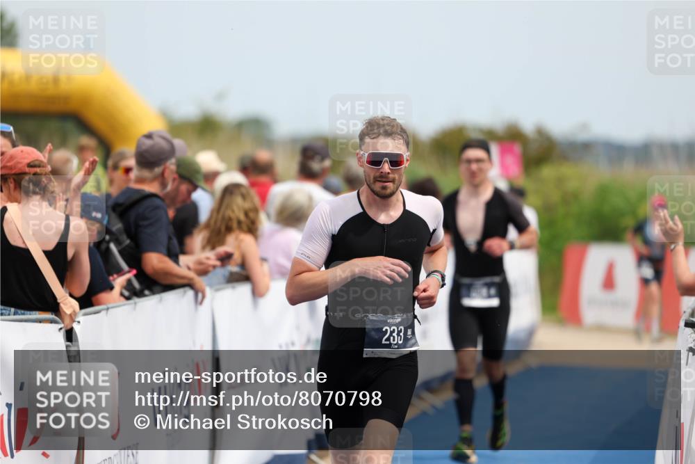 22.06.2025 - Viking Triathlon Michael Strokosch http://msf.ph/oto/8070798 22.06.2025 14:58:44 Ziel 233, 464, 508 meine-sportfotos.de