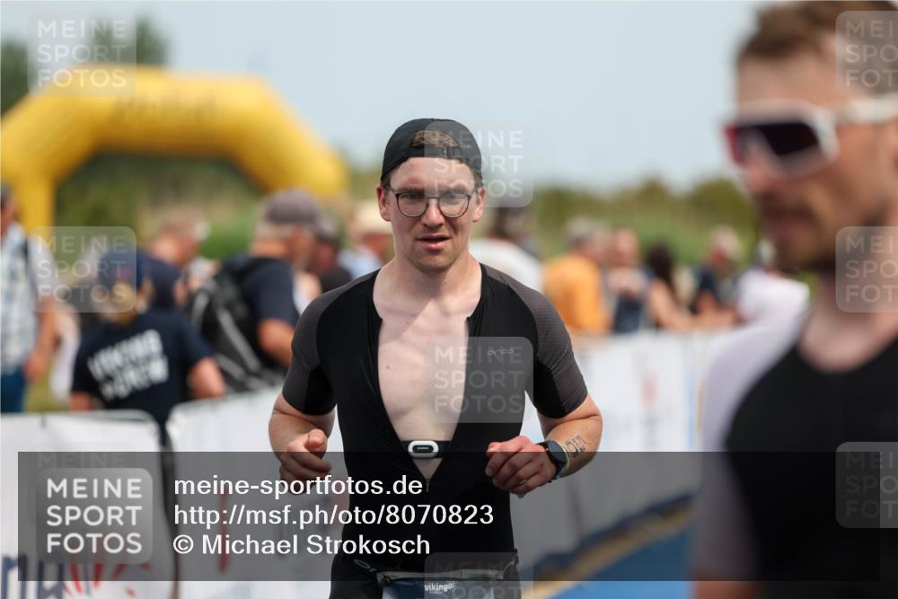 22.06.2025 - Viking Triathlon Michael Strokosch http://msf.ph/oto/8070823 22.06.2025 14:58:48 Ziel 233, 508 meine-sportfotos.de