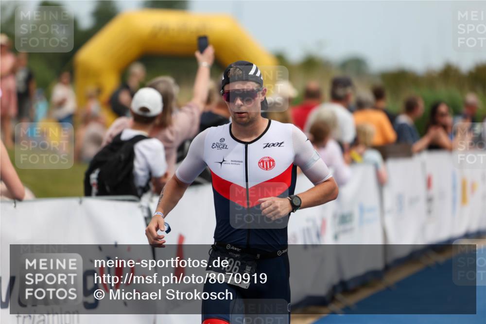 22.06.2025 - Viking Triathlon Michael Strokosch http://msf.ph/oto/8070919 22.06.2025 14:59:17 Ziel 196, 611 meine-sportfotos.de