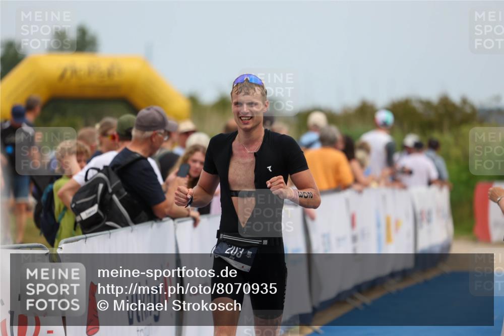 22.06.2025 - Viking Triathlon Michael Strokosch http://msf.ph/oto/8070935 22.06.2025 14:59:47 Ziel 203 meine-sportfotos.de