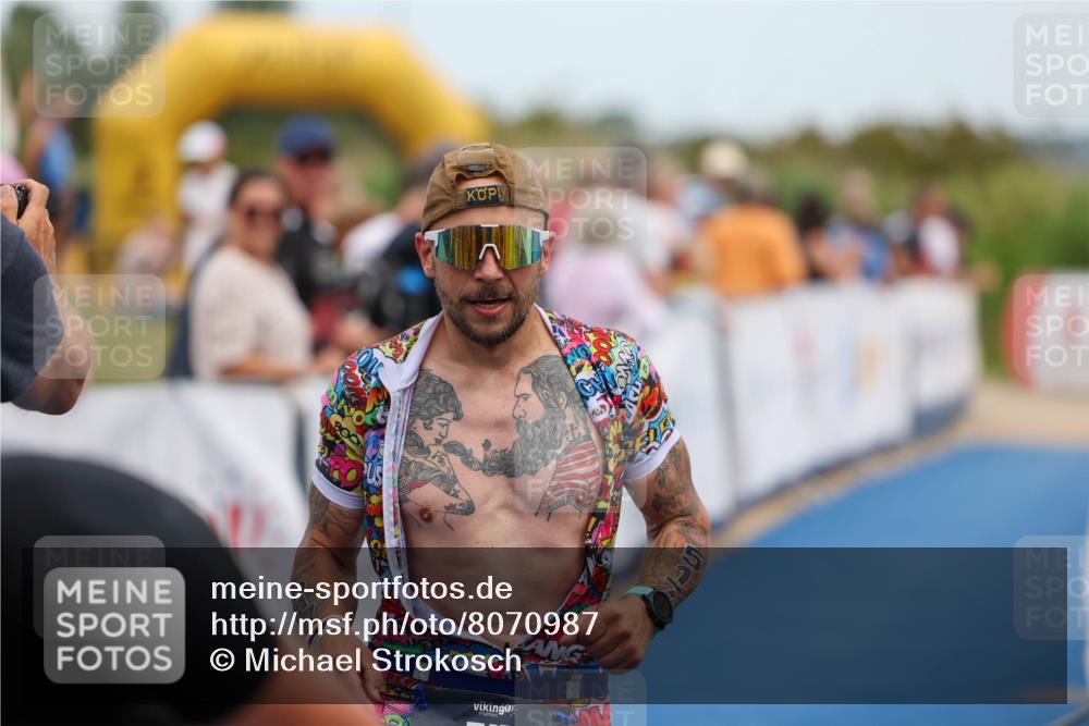 22.06.2025 - Viking Triathlon Michael Strokosch http://msf.ph/oto/8070987 22.06.2025 15:00:07 Ziel 517 meine-sportfotos.de