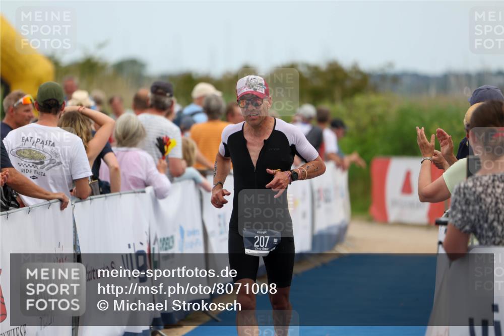 22.06.2025 - Viking Triathlon Michael Strokosch http://msf.ph/oto/8071008 22.06.2025 15:00:23 Ziel 207 meine-sportfotos.de