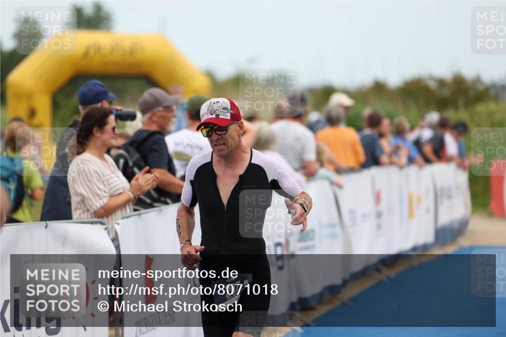 22.06.2025 - Viking Triathlon Michael Strokosch http://msf.ph/oto/8071018 22.06.2025 15:00:24 Ziel 207 meine-sportfotos.de